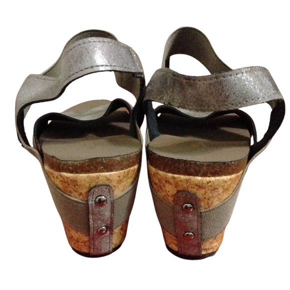 Jolimail Genuine Leather Metallic Strappy Silver Sandal Size 8 - Picture 6 of 10